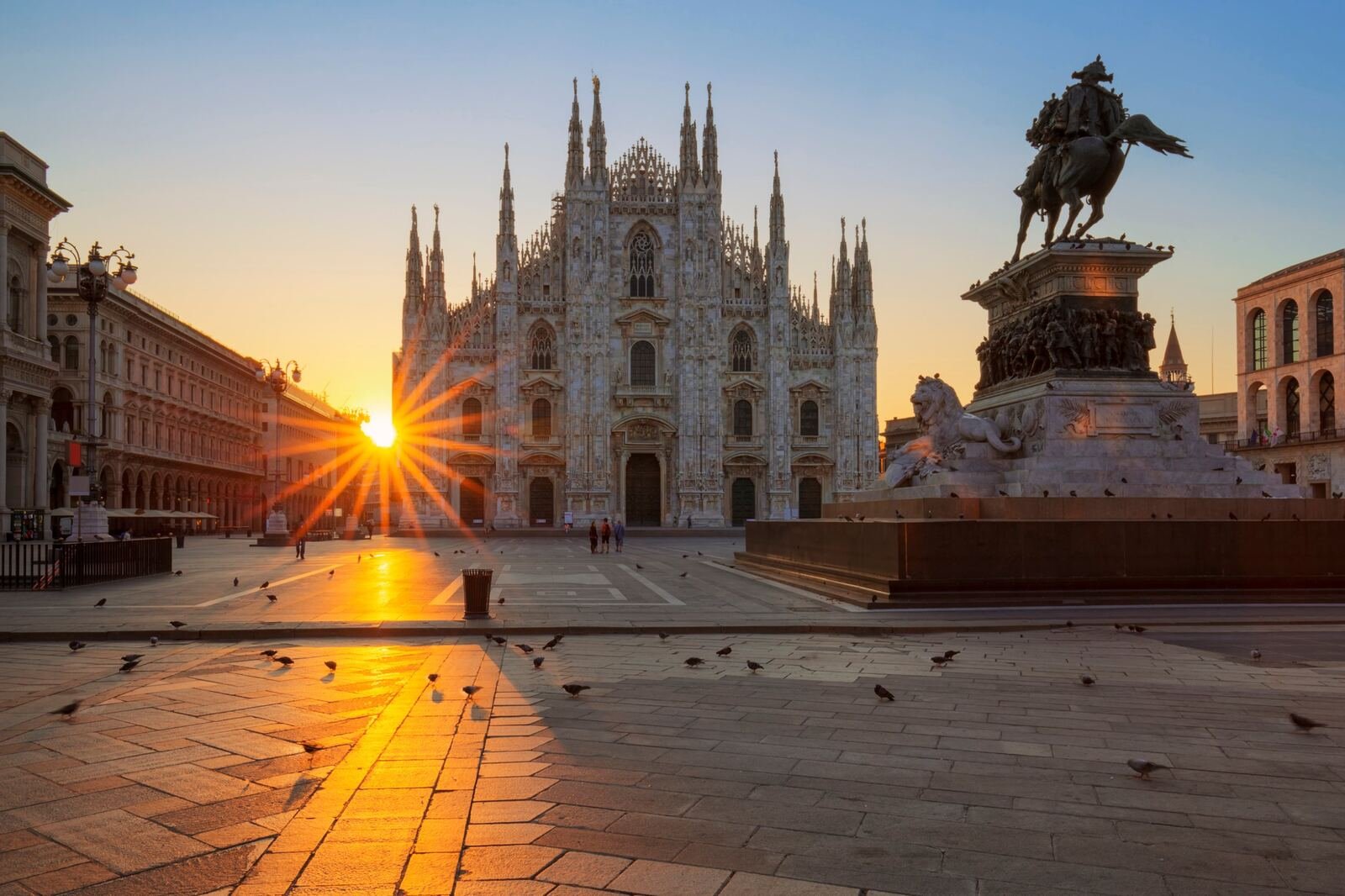 Duomo de Milán al amanecer